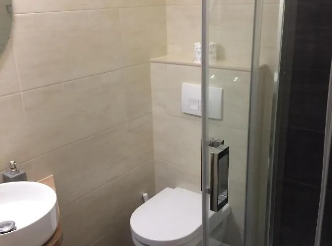 Venusz Panzio Es Vendeglo 3*