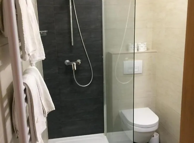 Venusz Panzio Es Vendeglo فندق مبيت وإفطار 3*